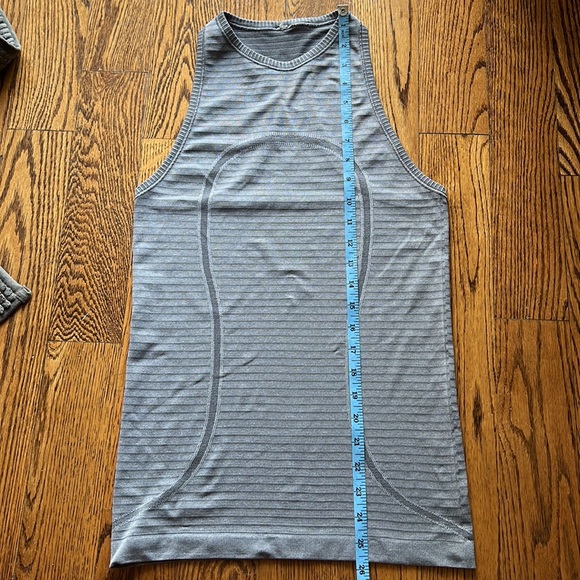 LULULEMON athletica top, size S - Picture 6 of 8